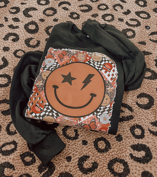 RETRO SMILEY BOLT PULLOVER